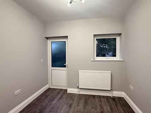 2 bedroom flat in London