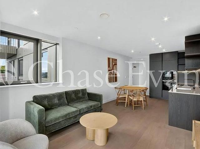 2 bedroom flat in London
