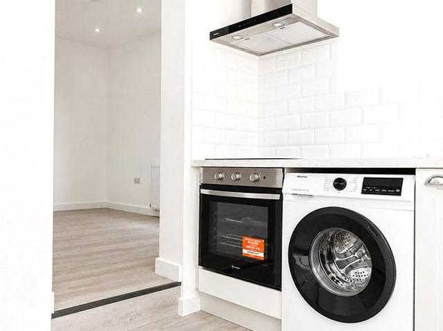2 bedroom flat in London