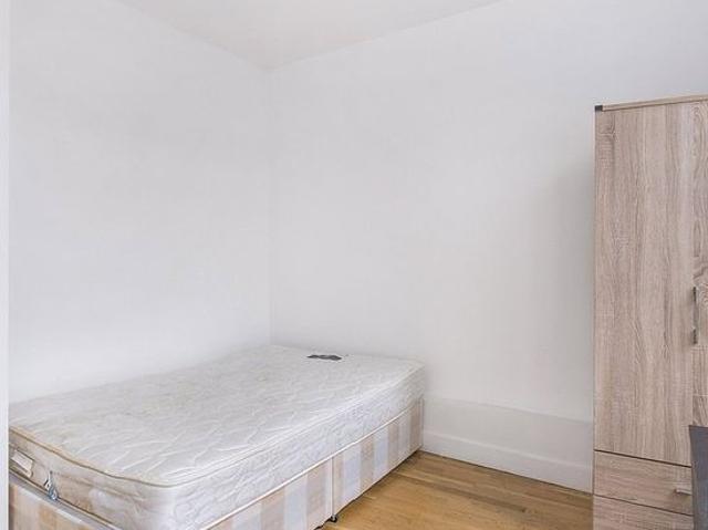 2 bedroom flat in London