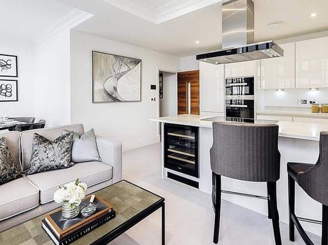 2 bedroom flat in London