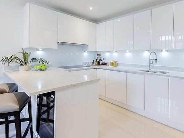 2 bedroom flat in London