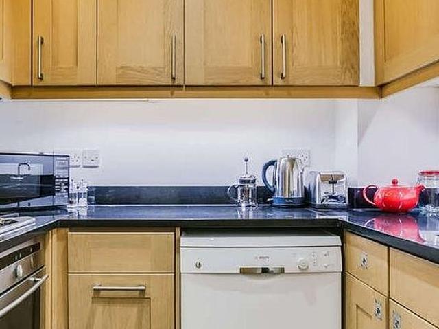 2 bedroom flat in London