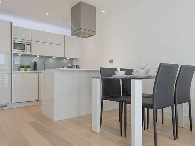 2 bedroom flat in London