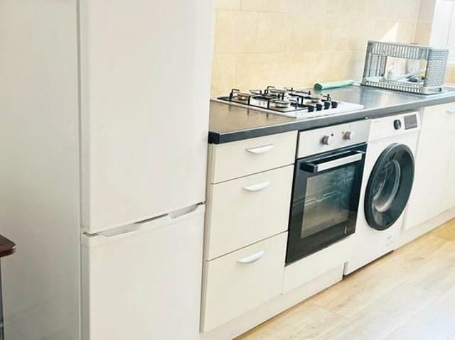 2 bedroom flat in London