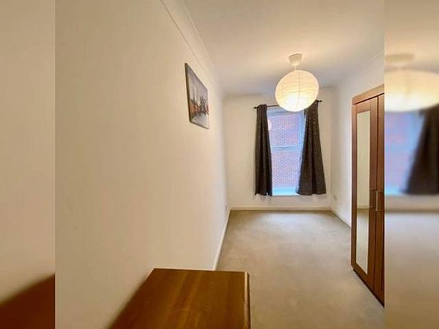 2 bedroom flat in London