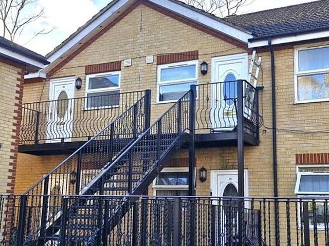 2 bedroom flat in London