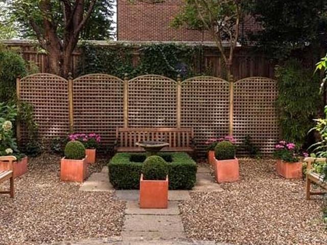 2 bedroom flat in London