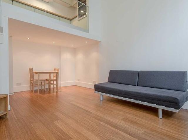 2 bedroom flat in London