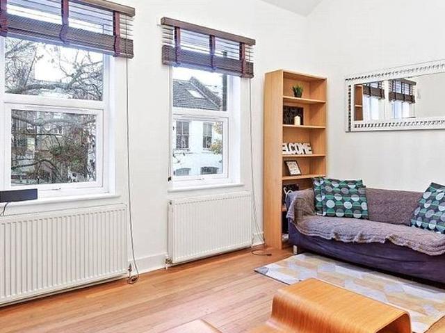 2 bedroom flat in London