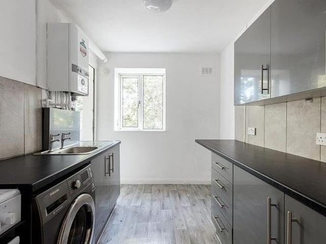 2 bedroom flat in London