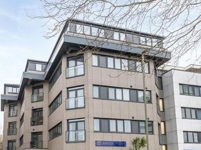 2 bedroom flat in London