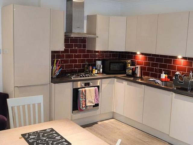 2 bedroom flat in London