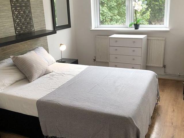 2 bedroom flat in London