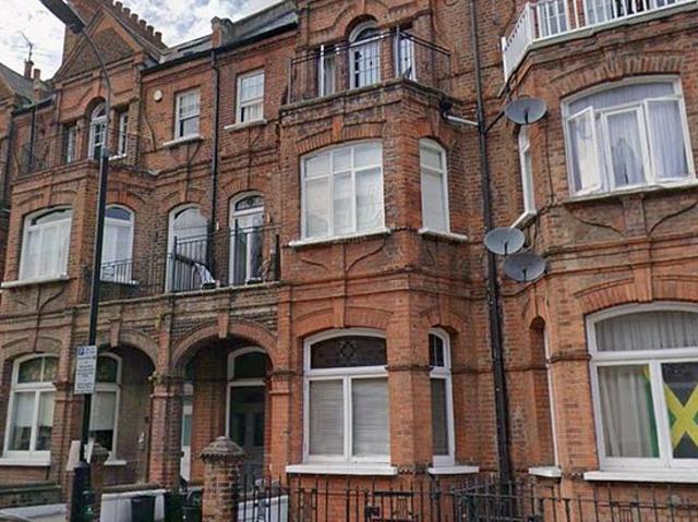 2 bedroom flat in London