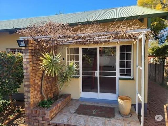 2 Bedroom Flat in Lyttelton Manor