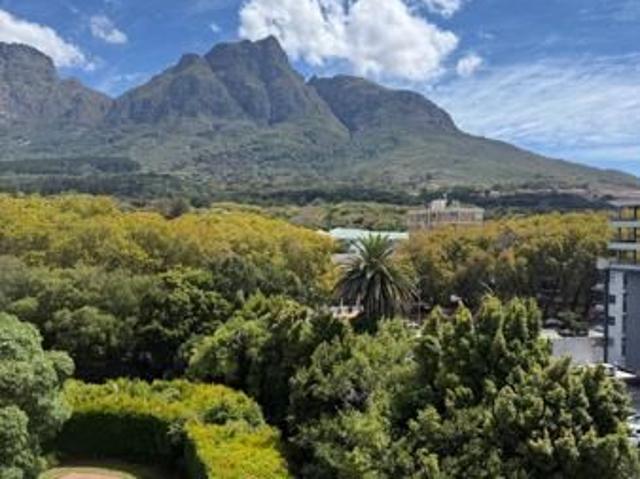 2 Bedroom Flat in Newlands
