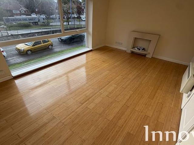 2 bedroom flat in Oldbury