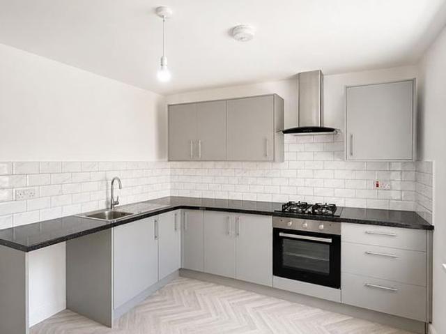 2 bedroom flat in Oldbury
