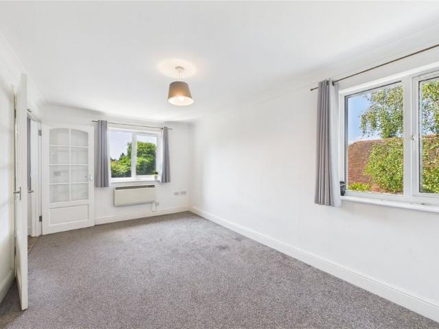 2 bedroom Flat in Park House, Farnborough