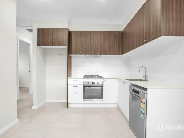 2 Bedroom Flat Water Included!