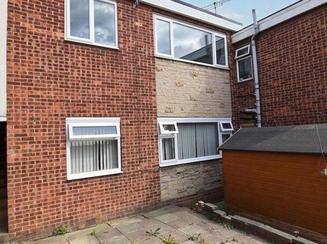 2 bedroom flat in Rotherham