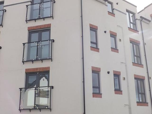 2 bedroom flat in Rotherham