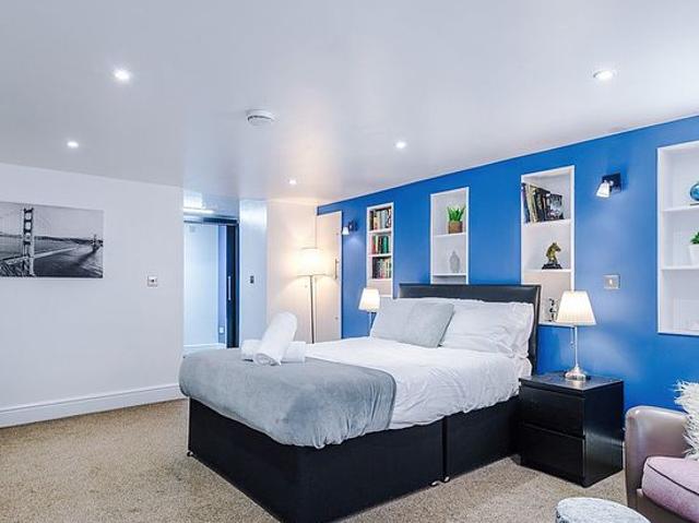 2 bedroom flat in Sheffield