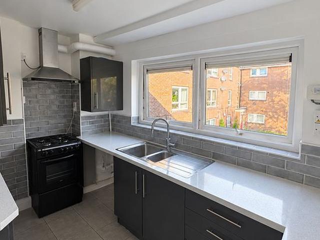 2 bedroom flat in Sheffield