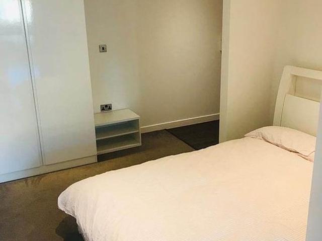 2 bedroom flat in Sheffield