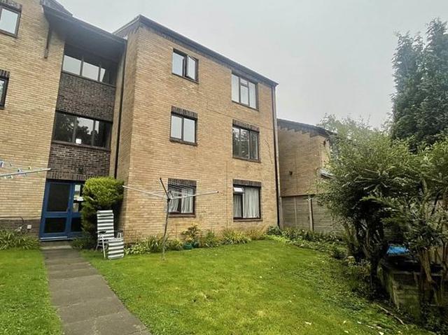 2 bedroom flat in Sheffield