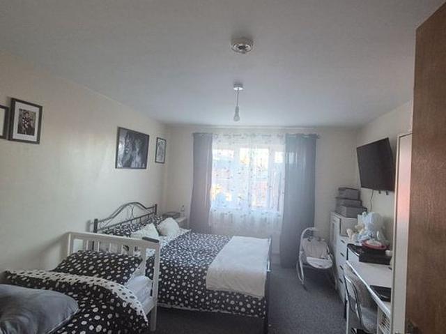 2 bedroom flat in Smethwick