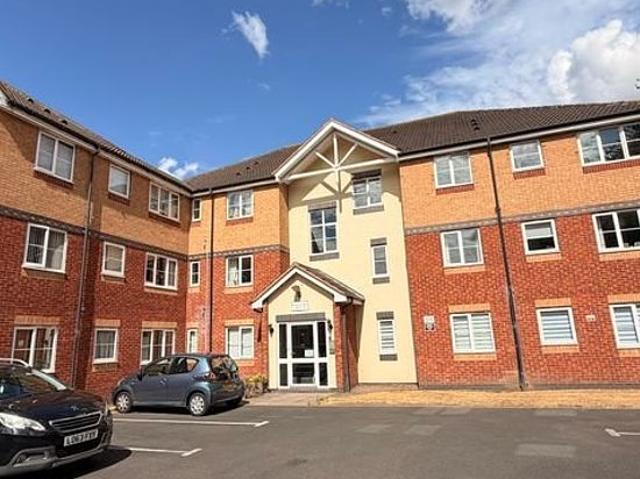 2 bedroom flat in Sutton Coldfield