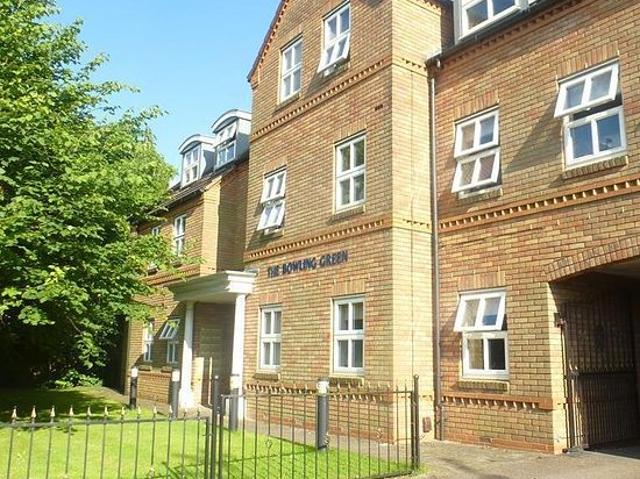 2 bedroom flat in Sutton Coldfield