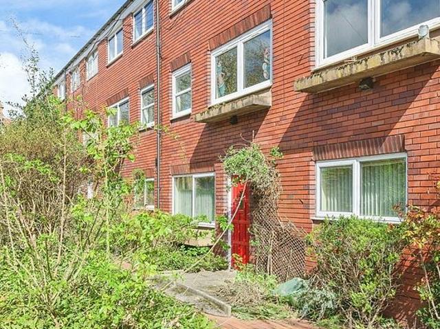 2 bedroom flat in Sutton Coldfield