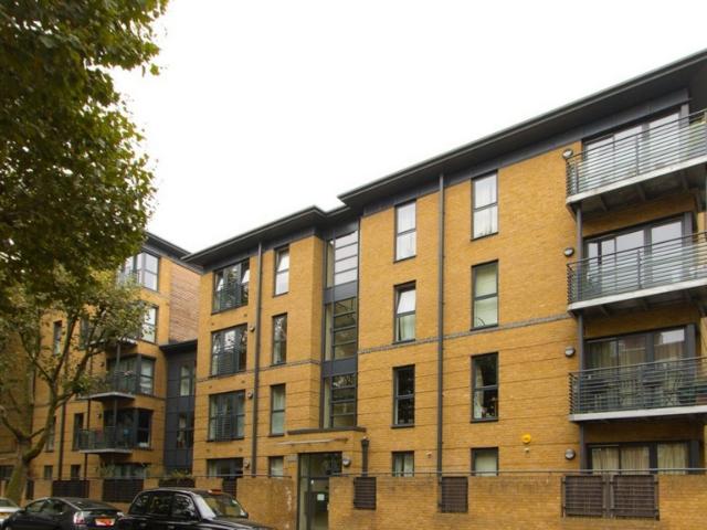 2 Bedroom Flat Let in