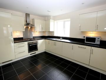 2 Bedroom Flat Let in Purley
