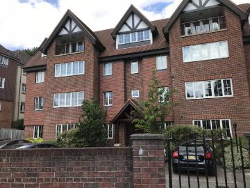 2 Bedroom Flat Let in West Purley