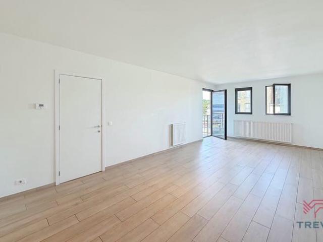 2 bedroom flat + parking space