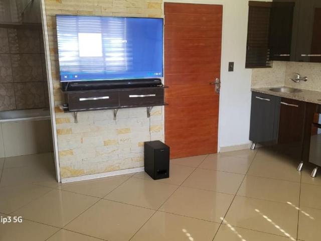 2 Bedroom flat to rent in Fleurhof, Roodepoort