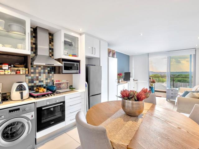 2 bedroom flat/apartment for rent in Rosebank
