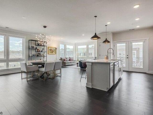 2 bedroom, Florham Park NJ 07932 105203715