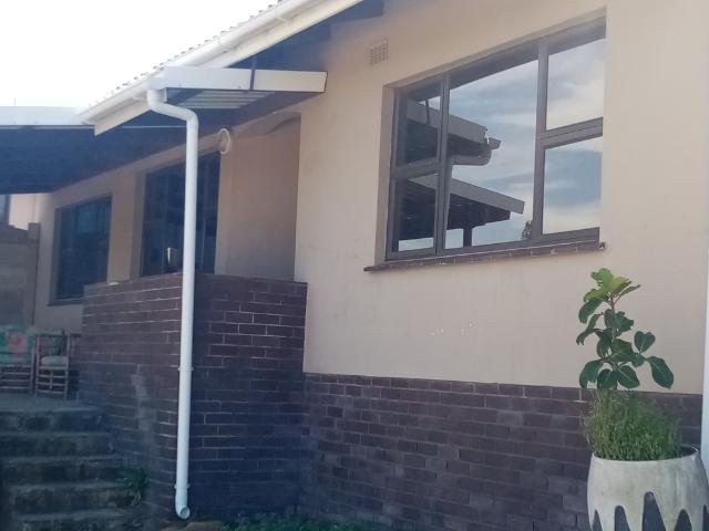 2 Bedroom Freehold To Let in Hillary