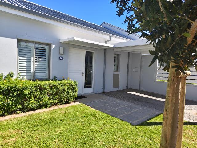 2 Bedroom Freestanding To Let in Paarl South