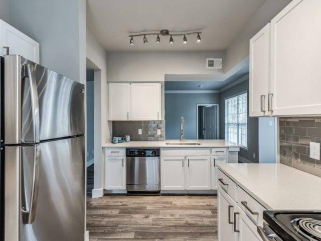 2 bedroom, Friendswood TX 77546 104566344