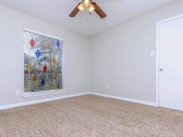 2 bedroom, Friendswood TX 77546 105857838