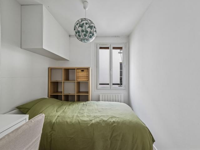 2 Bedroom Functional Apartment – Paris 18th Doudeauville