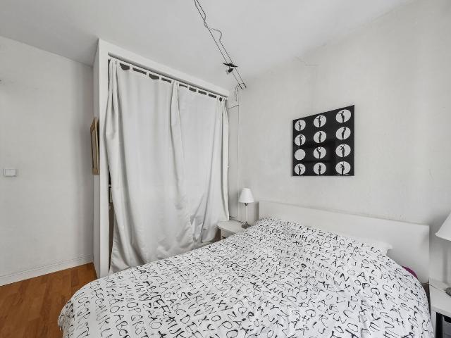 2 Bedroom Functional Apartment – Paris 18th Doudeauville, Paris Amsterdam Apartments for Rent