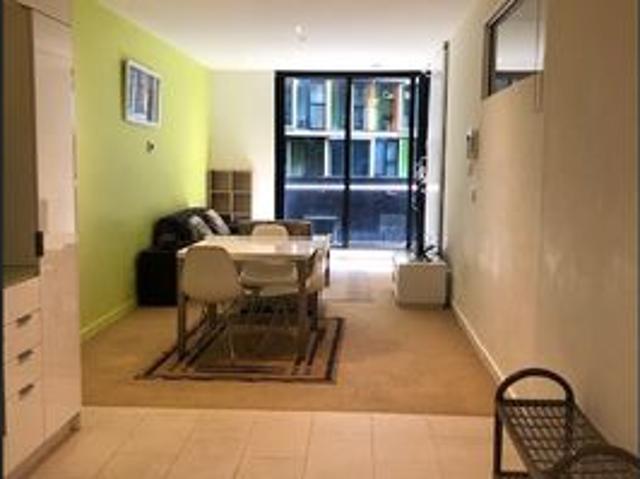 2 bedroom furnished apartment for rent near University of Melbourne, RMIT Uni and Melbourne CBD