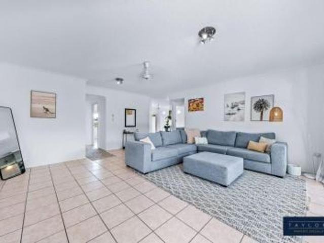 2 Bedroom Furnished Ground Floor Unit